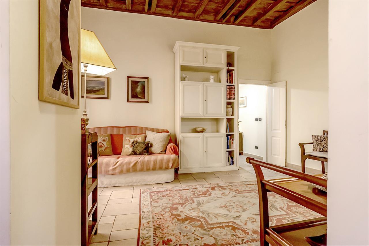 Palazzo Farnese Historical Home Roma Esterno foto